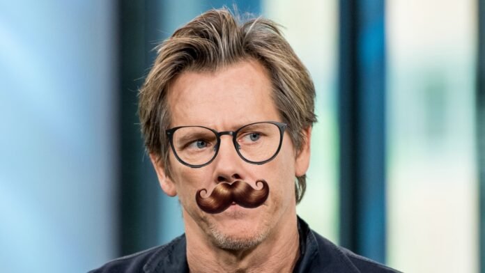 Kevin Bacon on His Day Disguised as a Regular Person: “This Sucks”