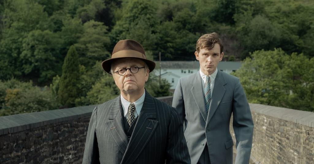 ‘Mr Burton’ review: Harry Lawtey and Toby Jones impress in Richard Burton biopic