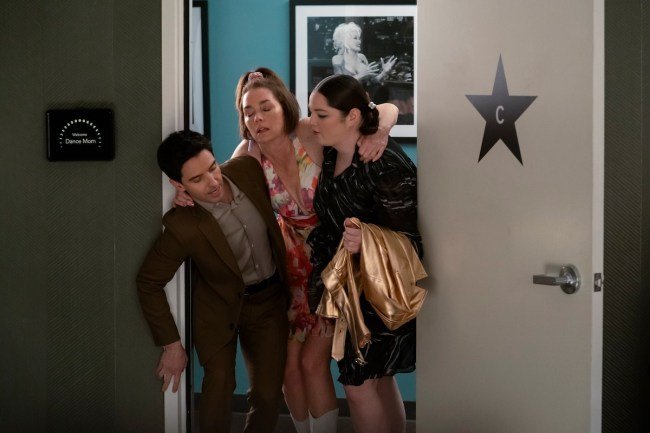 How ‘Hacks’ Found Comedy in Every Prop, Light, and Gesture