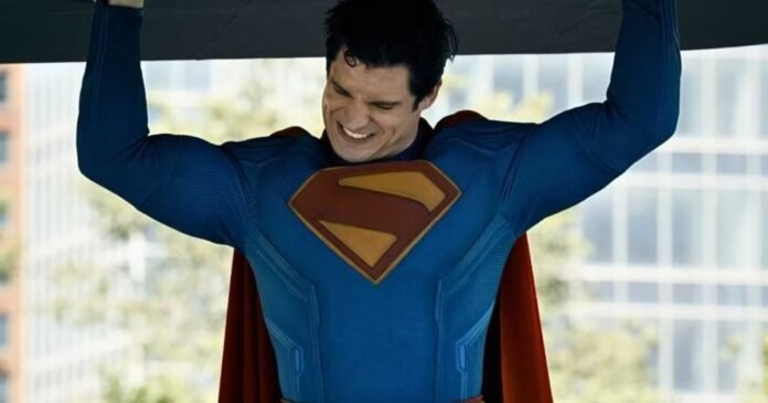 Superman Art Shows Original DCU Suit Design With Major Difference