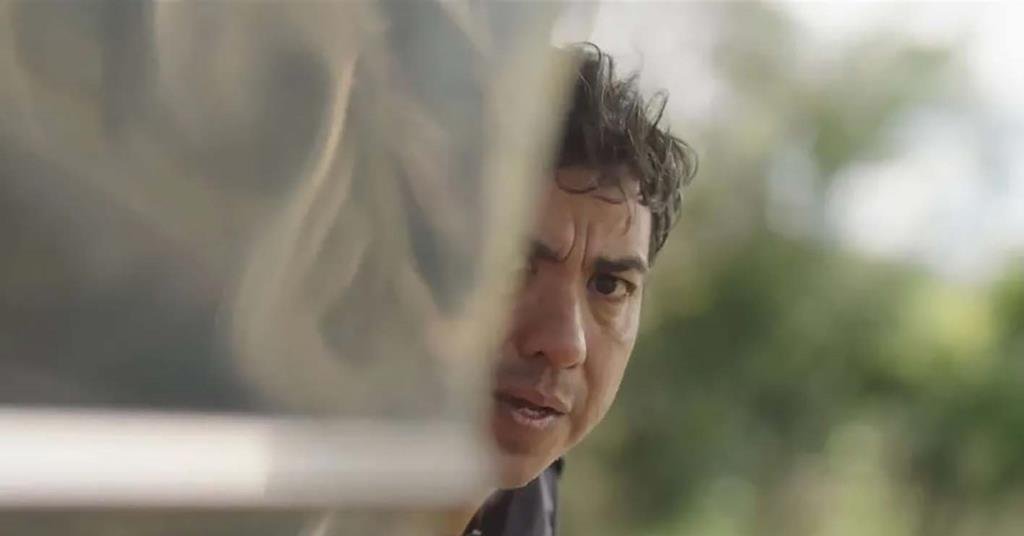 ‘A Loose End’ review: Daniel Hendler’s cop-on-the-run comedy is a deadpan delight