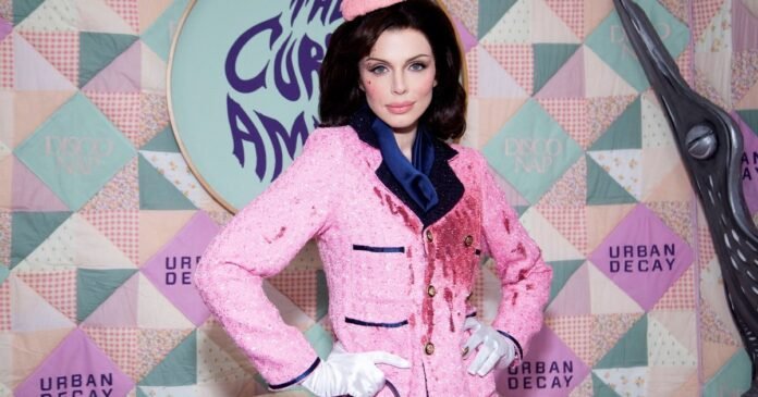 Julia Fox Defends Jackie Kennedy Halloween Costume Following Backlash