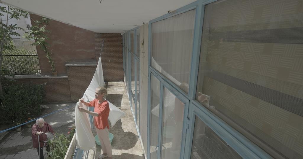 ‘Past Future Continuous’ review: IDFA Envision winner is poignant, formally daring family portrait