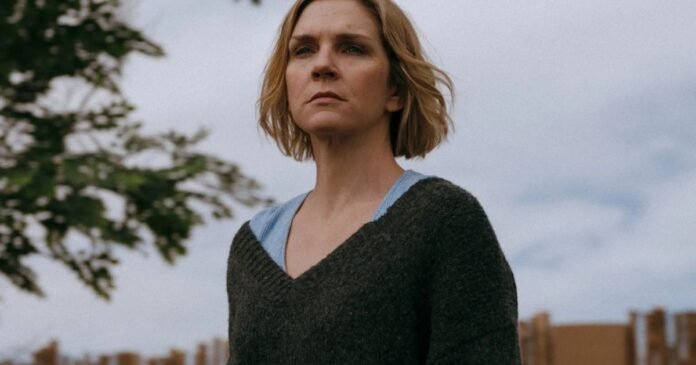 Pluribus Star Rhea Seehorn Talks About ‘Bananas’ Finale Plot